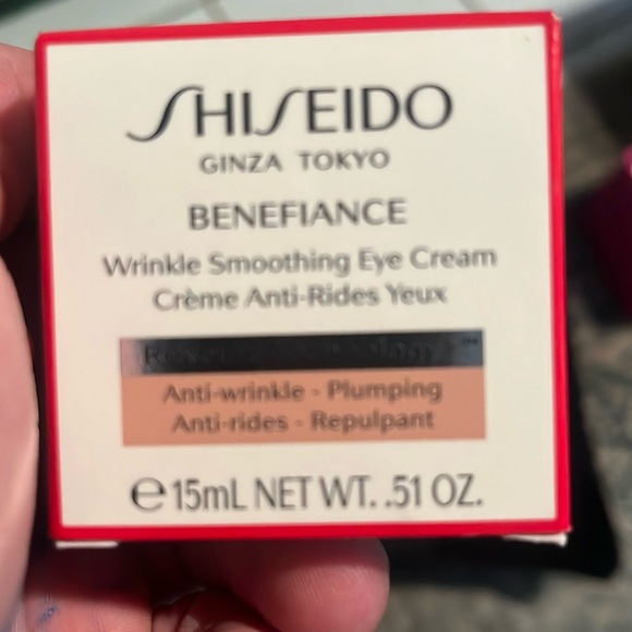 SHISEIDO BENEFIANCE EYE CREAM - Picture 2 of 6